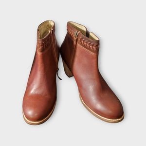 Olukai Kamahoi Ankle Heeled Boots Size 10